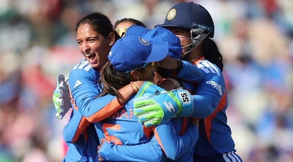 Despite her brilliant innings of 68 runs against Pakistan, Smriti Mandhana was snatched the Player of the Match, which player won?