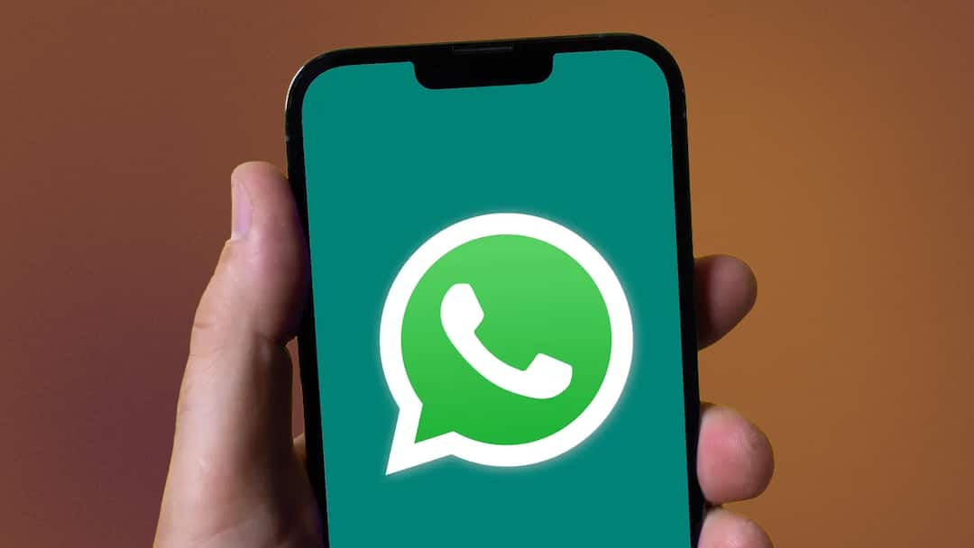 This work has become necessary to use WhatsApp on iPhone, time is till November