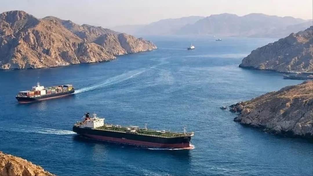 ‘They will have to pay the price’, Iran replied after America’s threat, what did it say on Hormuz?