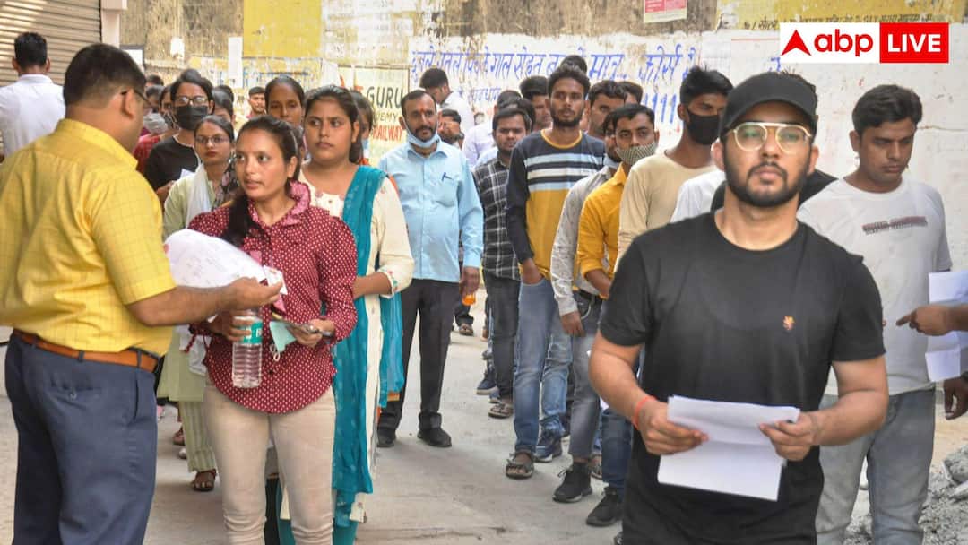 Why are Indian youth so crazy after government jobs?