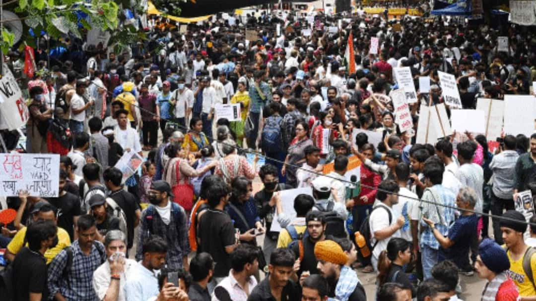 End of 36 days movement, now start of legal war! CJP’s big announcement on those who used sticks on students