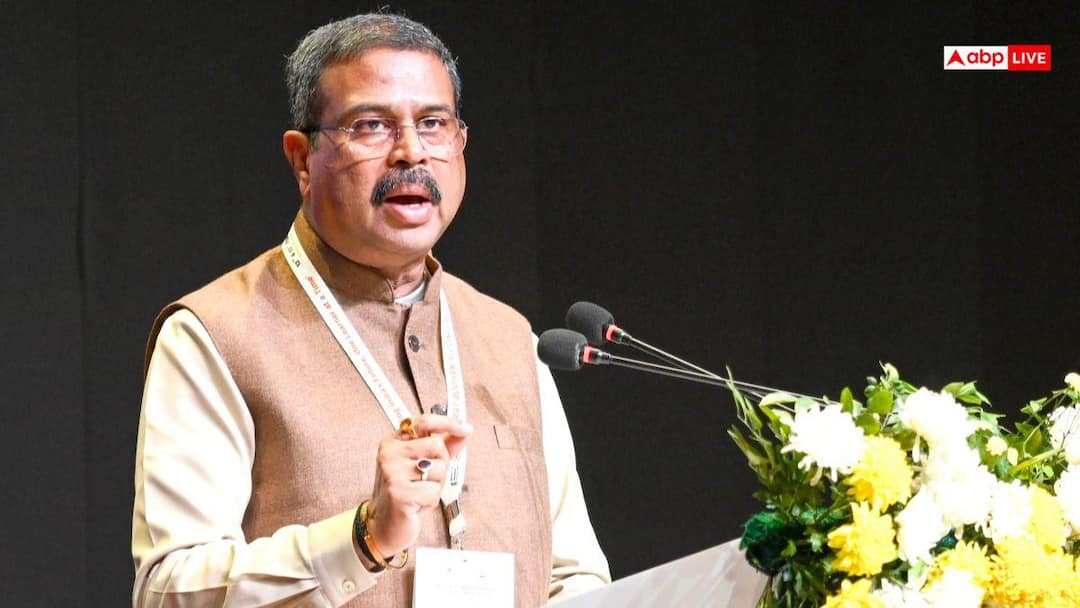 ‘Government’s ego reduced to dust’, from Gogoi to Akhilesh… What did the opposition say on Pradhan’s resignation?
