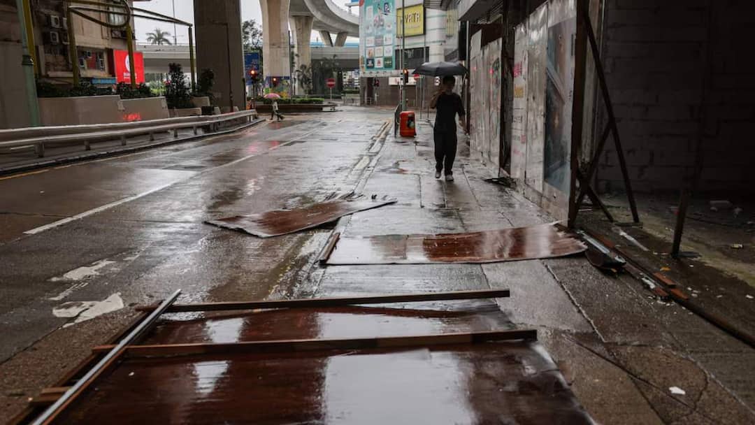 ‘Naul’ havoc: Red alert in China, speed stopped before the storm; 410 flights and 150 trains canceled
