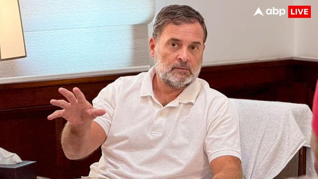 How dare you? When Delhi University stopped students from going to Jantar Mantar, Rahul Gandhi got angry, narrated fiercely